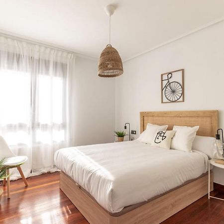 Apartamento Amplio, Muy Luminoso Y En El Centro De Sopelana Exterior foto
