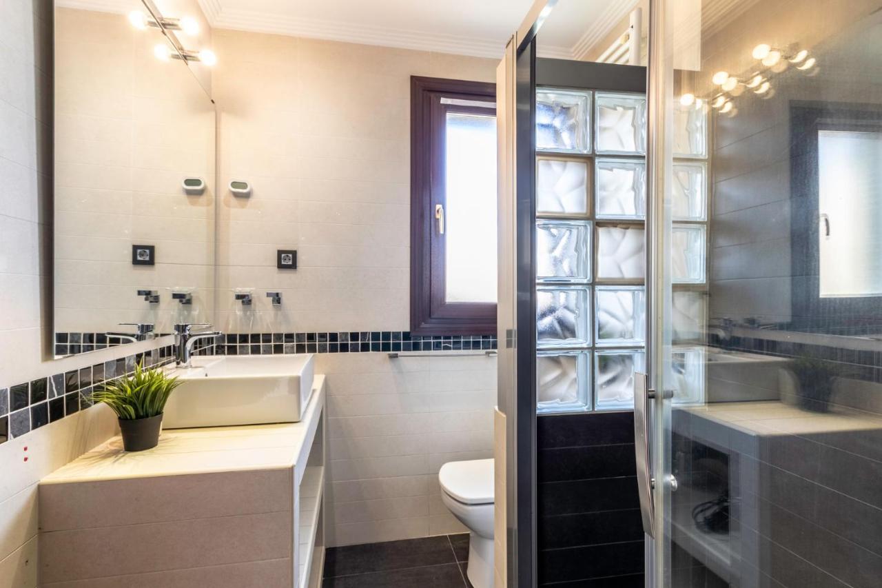 Apartamento Amplio, Muy Luminoso Y En El Centro De Sopelana Exterior foto