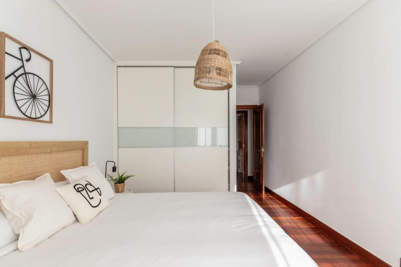 Apartamento Amplio, Muy Luminoso Y En El Centro De Sopelana Exterior foto